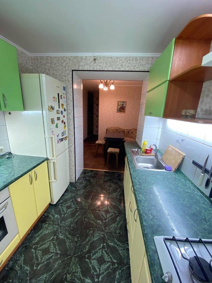 Шикарнейшие Апартаменты Chornomorsk Exterior foto